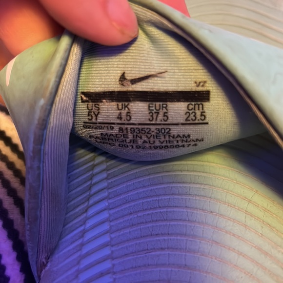 Nike WOMANS Teal Slides - Picture 3 of 3